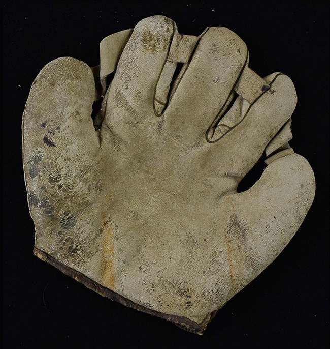 c. 1910's Spalding Either Hand Glove Front Ambidextrous Gloves